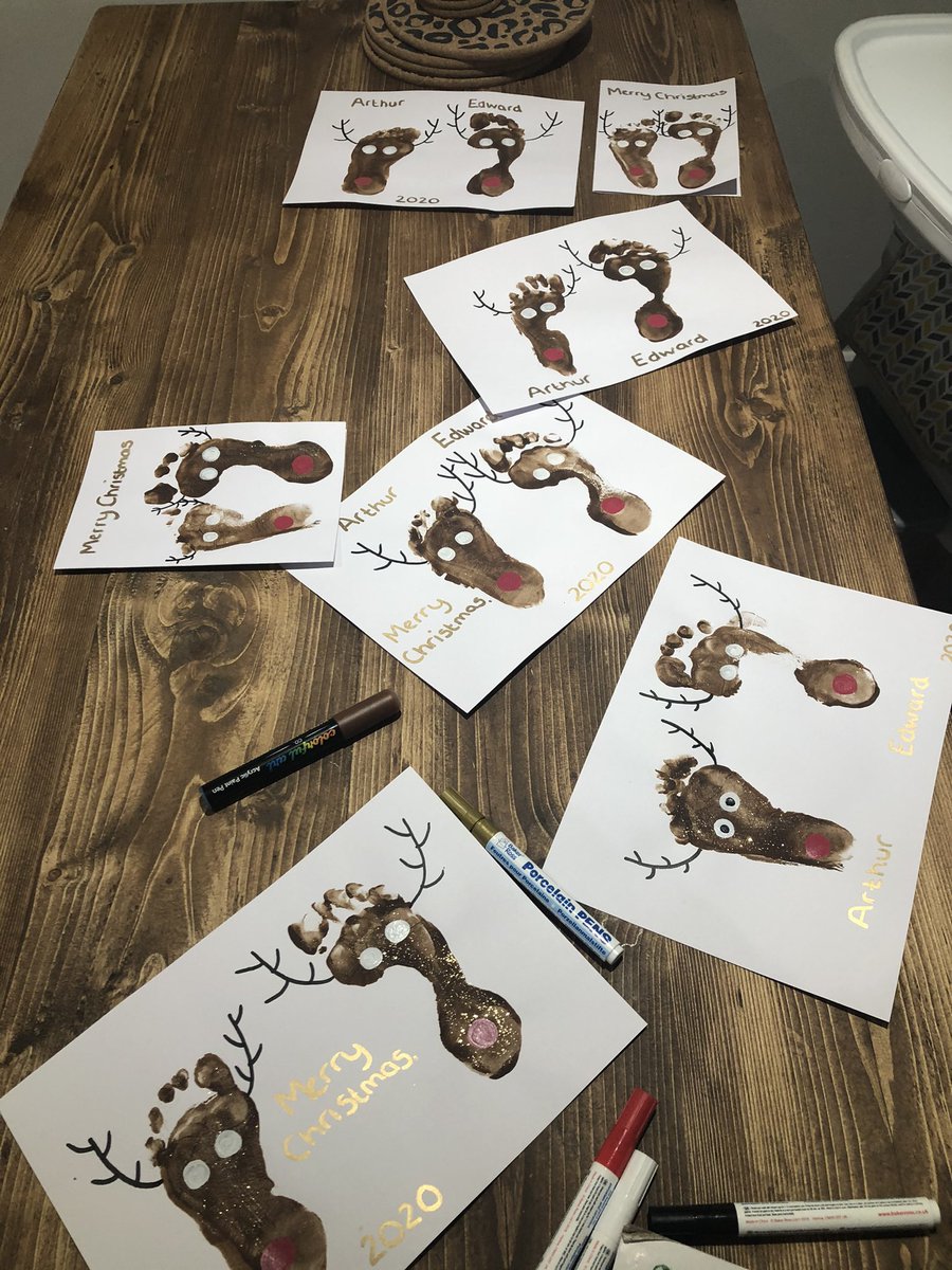 Emma_fell90's tweet photo. Been up since 5am, finishing the boys reindeer footprint Christmas cards listening to @magicfm feeling very festive 🎄🤩 https://t.co/fWQ9Rpa6Hw