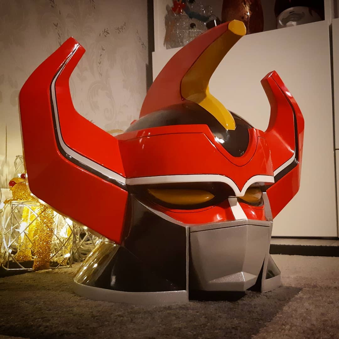 Wild Ranger 5 Props ( https://www.facebook.com/WildRanger5Props/)*UK cosplay maker for PR Helmets, buckles, specific suits“Helmets are $450 each shipped, buckles are $60 with stickers and an extra $15 for chrome” #PowerRangers