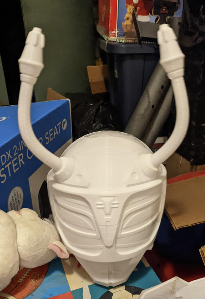 Henshin Cosplay USA ( https://www.facebook.com/HenshinCosplayUSA/)*USA based cosplay maker, doing 3D prints for PR Helmets #PowerRangers