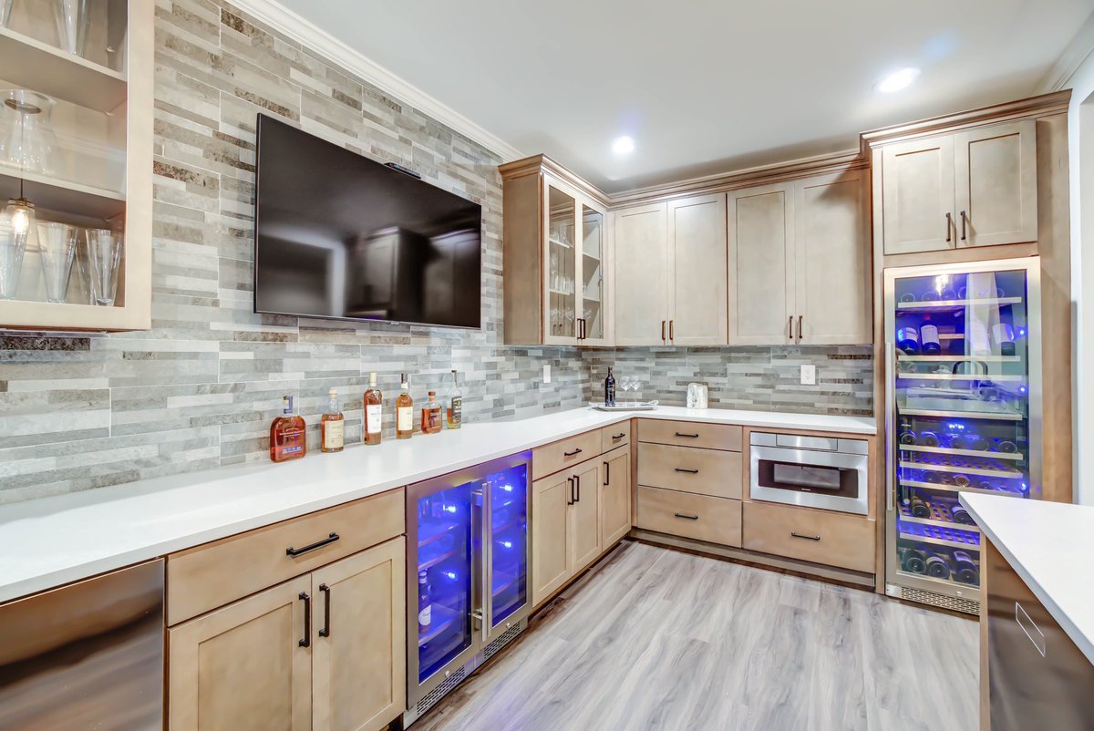 HomeTruley's tweet photo. I mean. Can you even with these beverage fridges? Awesome for the kids drinks as well as the adults. Don’t they look awesome? I think I’d like a cold beverage now. How about you? 

Photo credit 📸: @jesscashphotography https://t.co/GgsZnlcn30