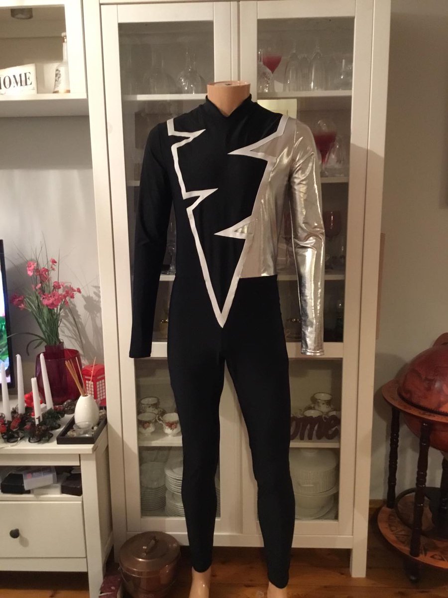 Too Many Heroes ( https://www.facebook.com/toomanyheroes/&nbsp;)*Cosplay maker primarily for Costumes / Suits only.*Private commissions only.*Quotes valid for 2 months. #PowerRangers