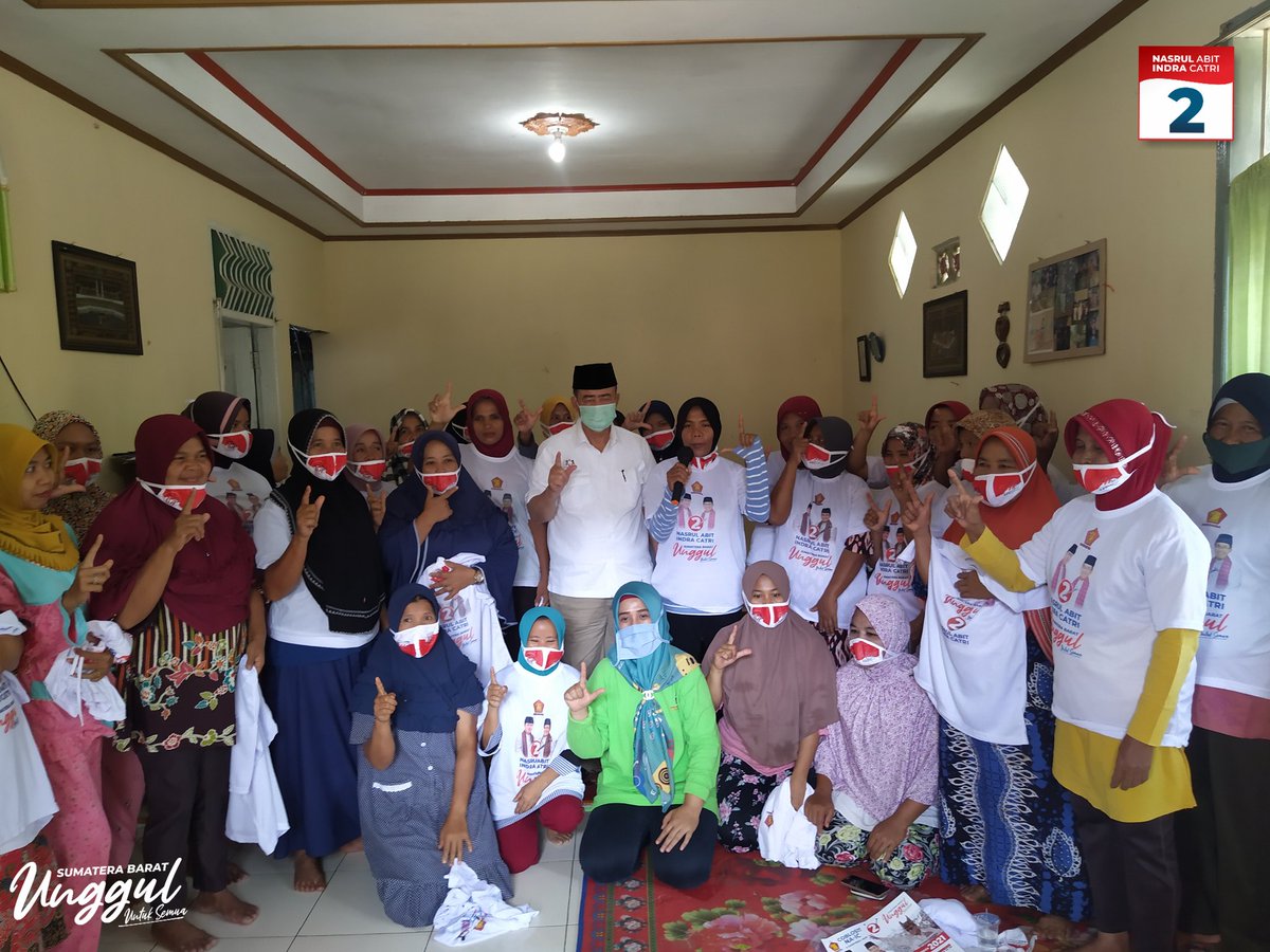 nastaabit's tweet photo. Safari ayah siang ini  bersama warga Kuranji Kel. Sungai Sapik dikediaman sdr dodik dan dulanjutkan bertegur sapa dengan warga di Tunggul Hitam

Permasalahan yang masih sering terjadi di kota padang pada umumnya, insyAllah sudah ada di program kerja ayah
#nasrulabit #sumbarunggul https://t.co/cutqOXJXdv