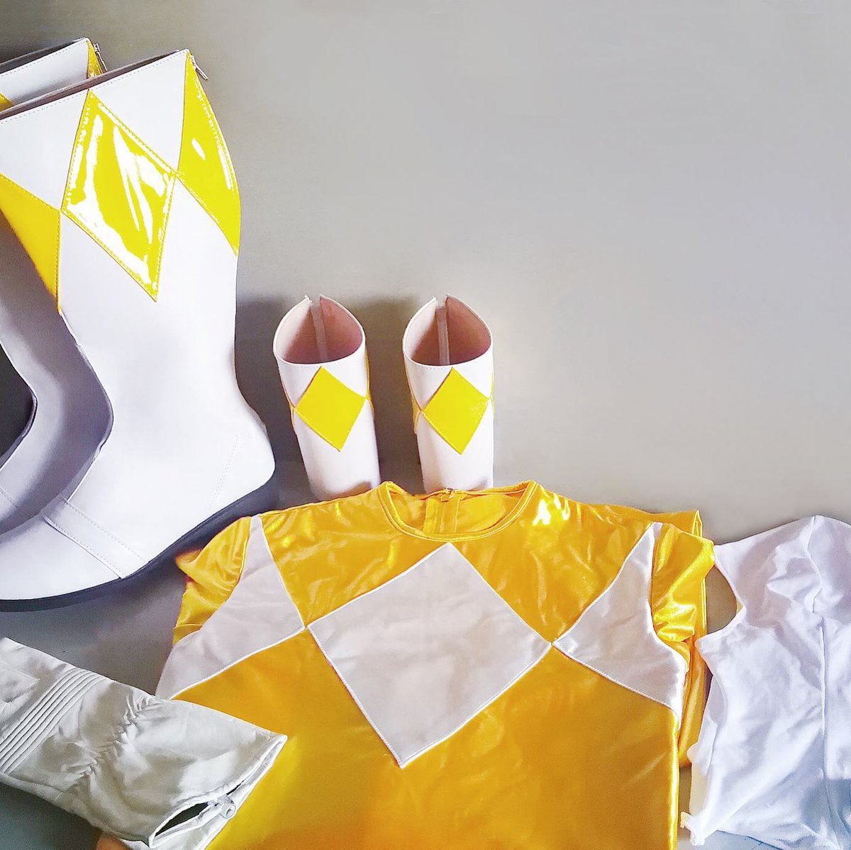 Halu Costumes ( https://www.facebook.com/halucostume/&nbsp;)*Cosplay maker for PR, making spandex suits that use 4-way stretch, Cuffs, Boots, and Belts #PowerRangers