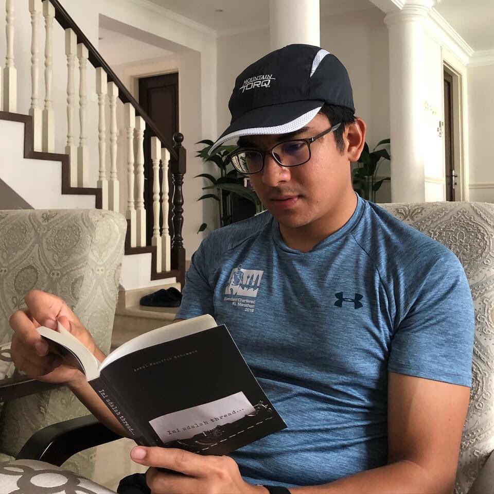 RekomenByAsrul's tweet photo. I have faith in @SyedSaddiq to steer the future of Malaysian politics away from its current race-based and religion-based idiosyncrasies.
Hope youโll enjoy reading INI ADALAH THREAD anthology as much as I enjoyed writing it
#IniAdalahThread #Antologi https://t.co/itsQ2F3jAz