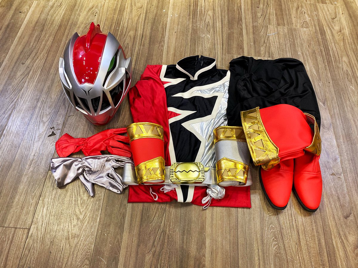 Transform Studio ( https://twitter.com/doducmuoi&nbsp;)*Check their Twitter page, but right now, they already have some suits ready for sale.