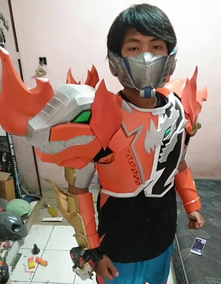 D-Ones Cosplay Studio ( https://www.facebook.com/Donescosplayindonesia/)*Indonesia cosplay maker specializing in prop armor and weapons*Open for commissions*Ships worldwide