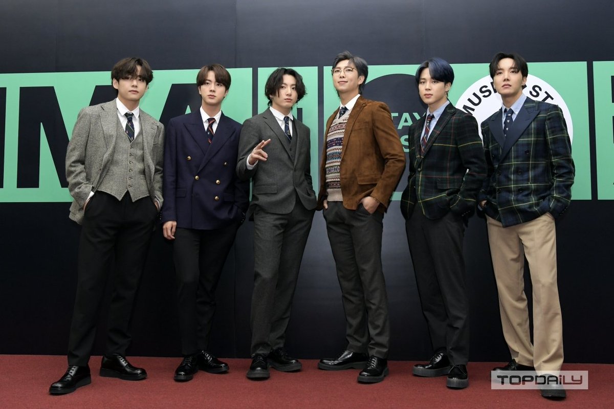 jimintoday__'s tweet photo. MMA 레드카펫 기사사진 (1)
#BTS #방탄소년단 @BTS_twt https://t.co/eGVxlP9RYh