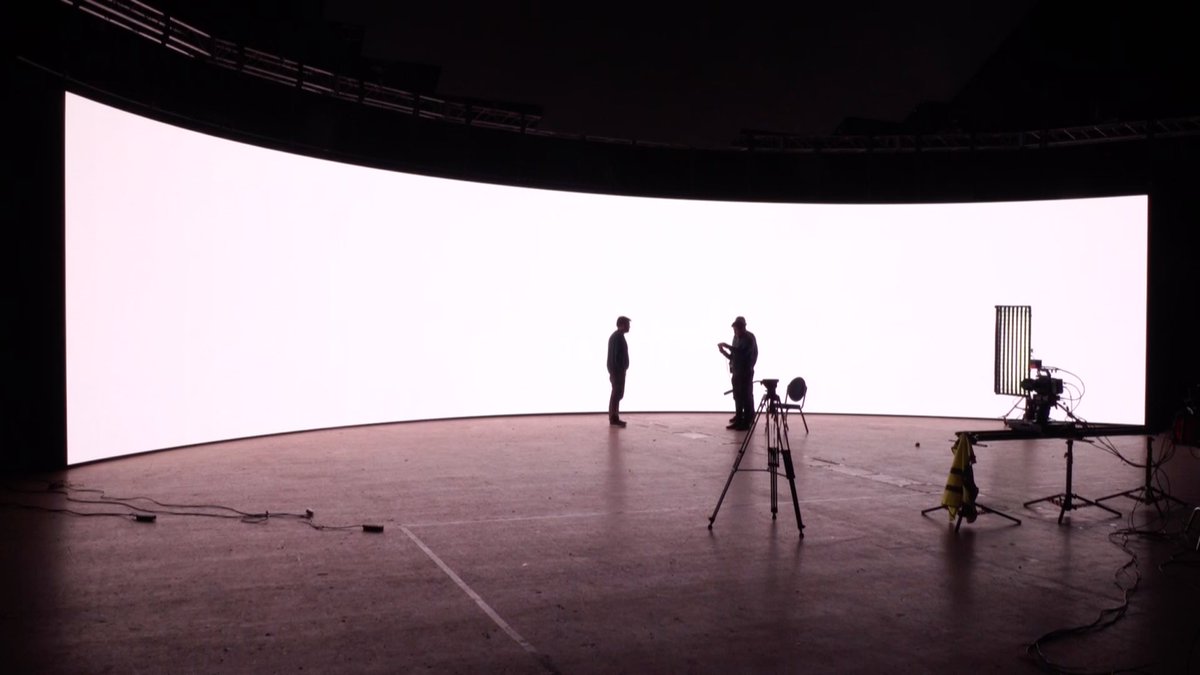 michaelmck__'s tweet image. The future has arrived... #finalpixel #virtualproduction #epicgames #unrealengine #unreal #behindthescenes #bts #creative #production #film #cinematography #photography #LED #LEDwall #themandalorian  #mandalorian  instagram.com/p/CIaDPsjn5H_/…