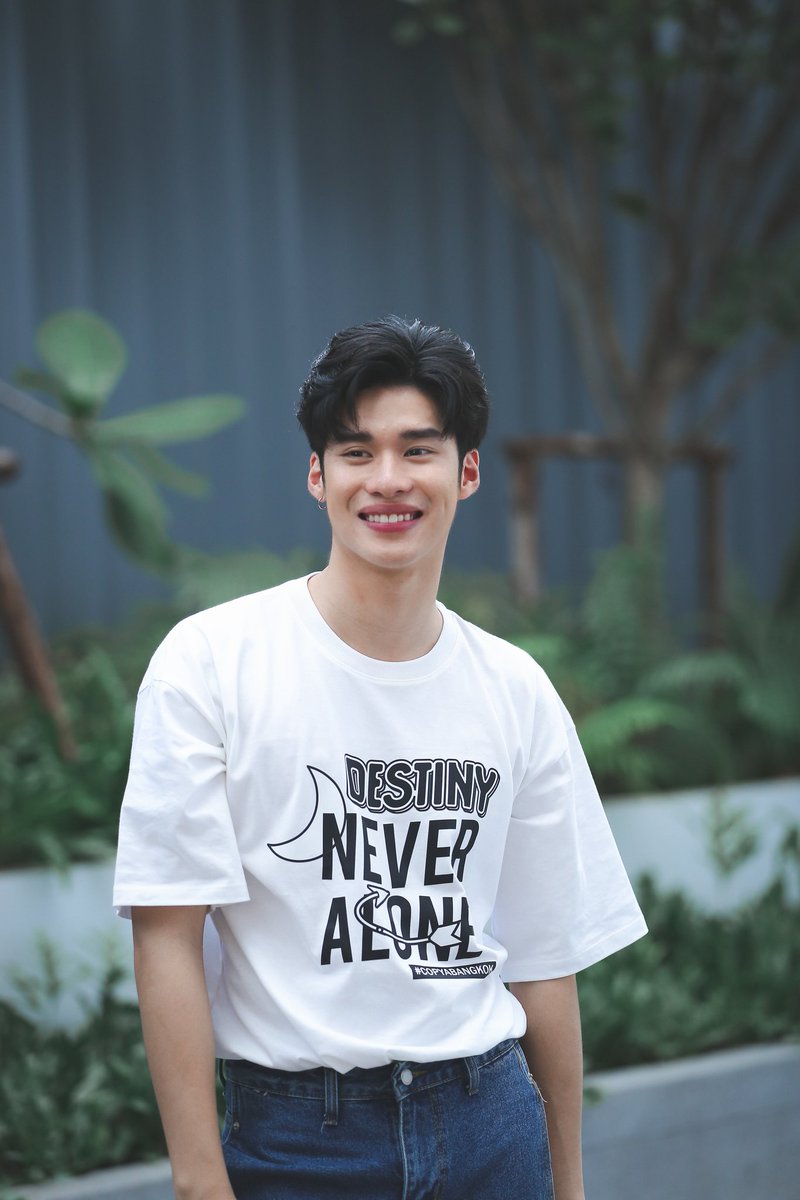 am_Peak's tweet photo. เจอหน้าขี้เกียจทัก
ขอรักเลยจะได้มั้ย???

// รอยยิ้มฉดใฉ น่ารักหลายกรุบ
คนอะไรไม่รู้ ยิ่งโต ยิ่งดูน่ารัก

#peakpeemapol 
#DestinyNeverAlone https://t.co/LDMGjqMURH