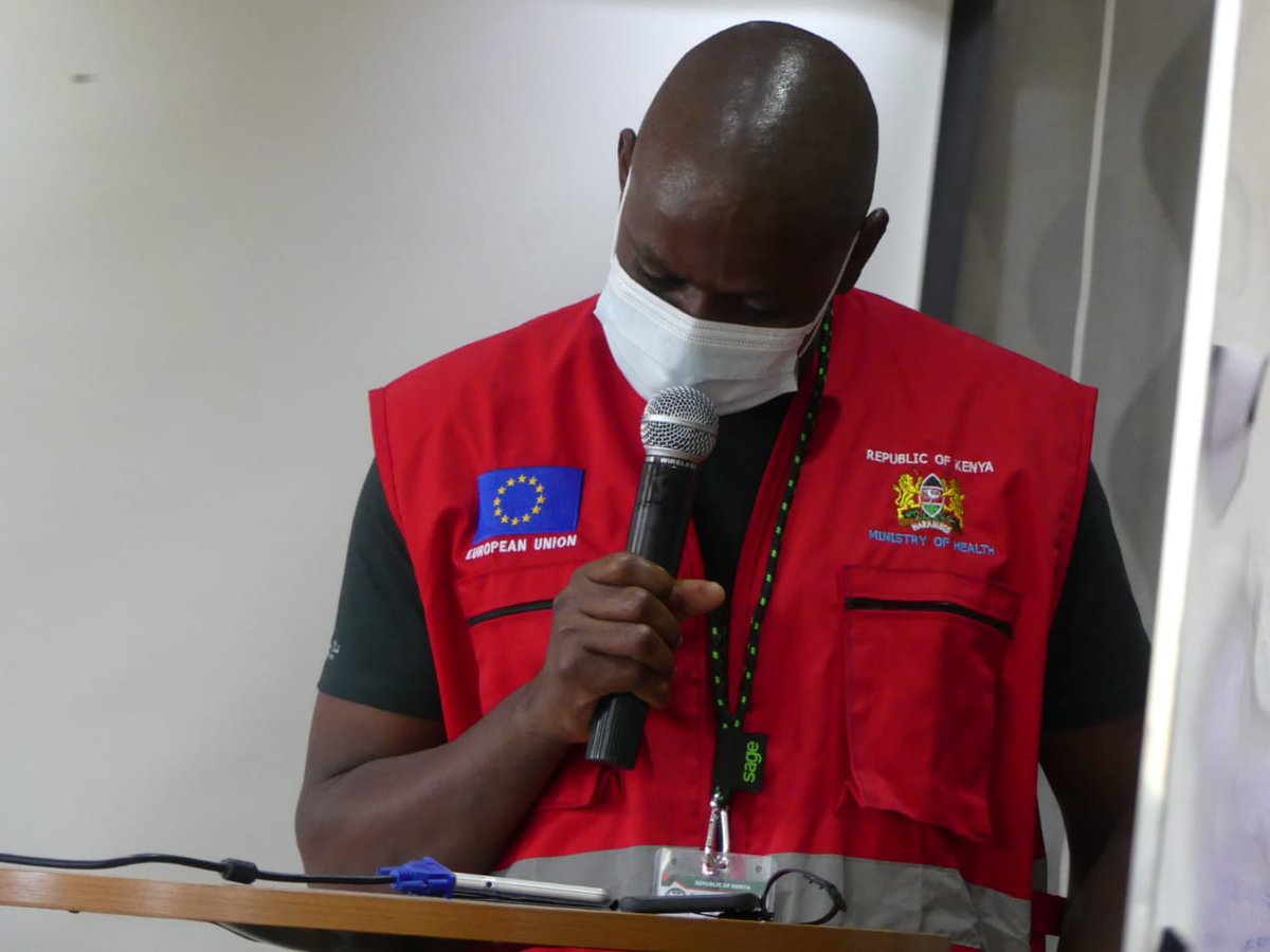 NjapitMwaana's tweet photo. “Never doubt that a small group of thoughtful, committed citizens can change the world; indeed, it is the only thing that ever has.”
@IsraelRedCoil1  Chair @YEDNetworkKe  believes and works on this day words!
Linda Jamii
#EUAmrefKochCleanUP 
@Amref_Kenya 
@EUinKenya https://t.co/QM29joSU6a
