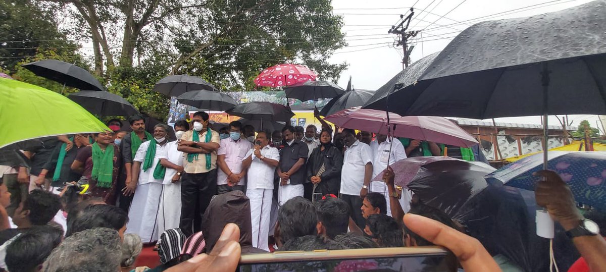 Saga_Devan_k's tweet photo. டெல்லியில் நடைபெறும் விவசாயிகளின் போராட்டத்திற்க்கு மாண்புமிகு கழக தலைவர. தளபதி அவர்கள் உத்தரவின்படி கடலூர் மேற்கு மாவட்ட கழக செயலாளர்
 சி வெ கணேசன் எம்எல்ஏ தலைமையில்  விருத்தாசலம் நகரம் விருத்தாசலம் பேருந்து நிலையத்தில் மாபெரும் கண்டன ஆர்ப்பாட்டம் நடைபெற்றது. https://t.co/lwxOuEdtw7