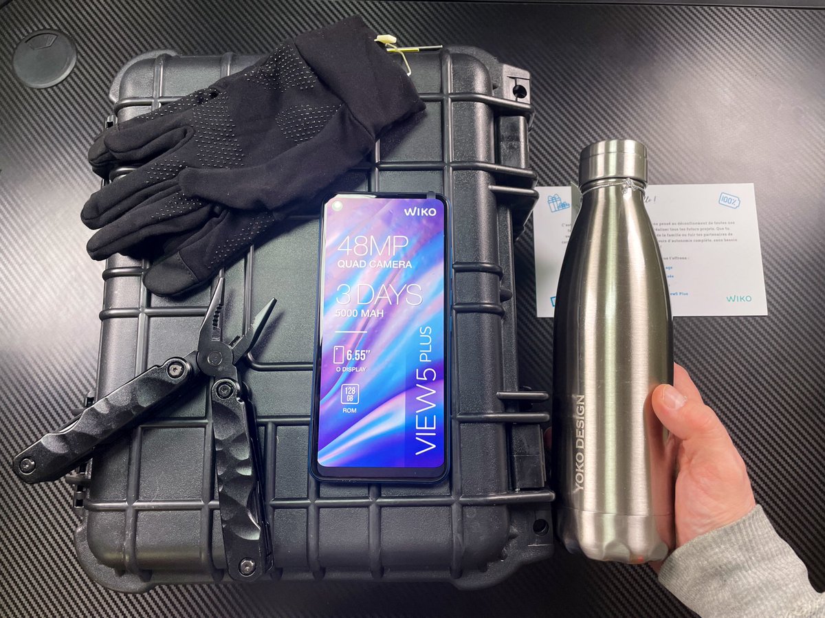 Woouahh 😯<a href="/WikoMobile/">Wiko Mobile France</a> m’a envoyé la Box Déconfinement 😁 Il y a le #View5Plus (5000 mAh!) un outil multiusage, des gants tactiles, une gourde et une valise endurcie😁 Allez, Je pars en weekend, je vais voir combien de jours le téléphone peut durer avec une seule charge 😁😊👋