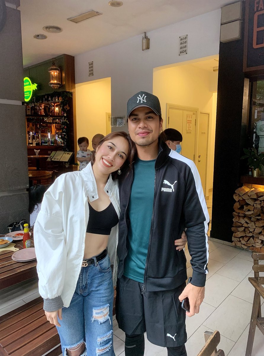 neesasodirman's tweet photo. Reunited with an old friend of 10 years! Finally catching up. The last time we met pun on set, 2 years ago. Workout buddy whenever you’re free from the busy schedule 🤣🤣🤣
#F45team #F45family #F45 https://t.co/kBuB5AkL4x