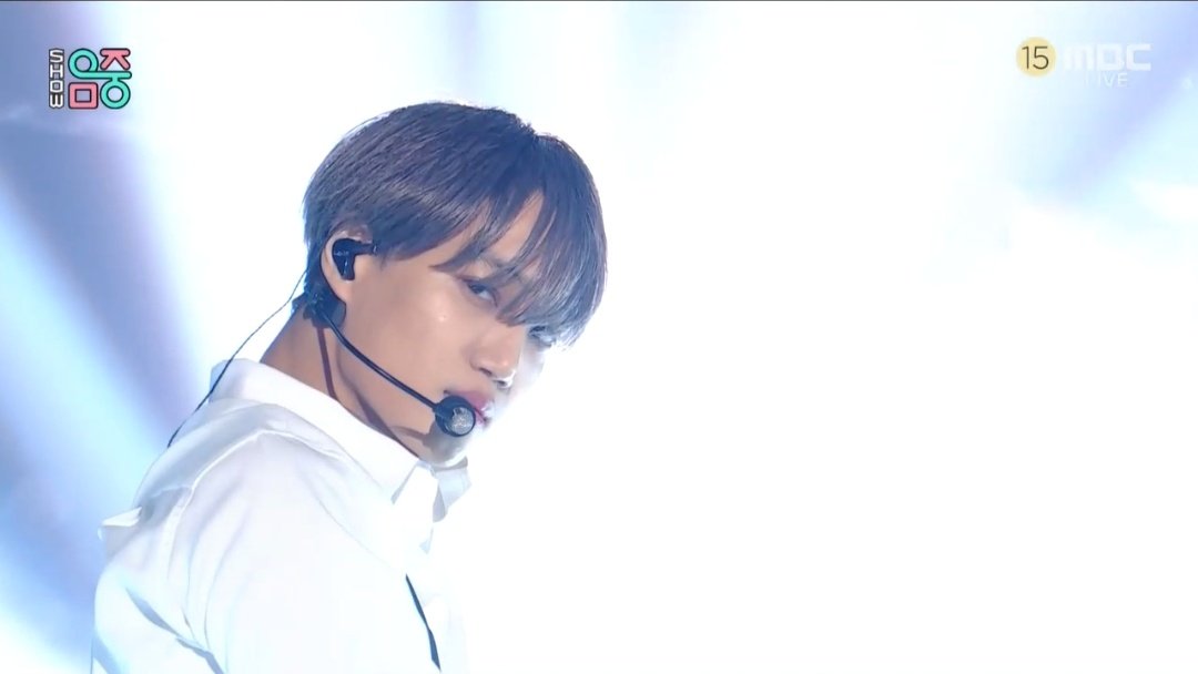 ninimaru1423's tweet photo. Hello StrangerもMmmhも最高~❣️❣️
#KAI #开 #Mmmh #HelloStrange https://t.co/yI8nqFV6kI