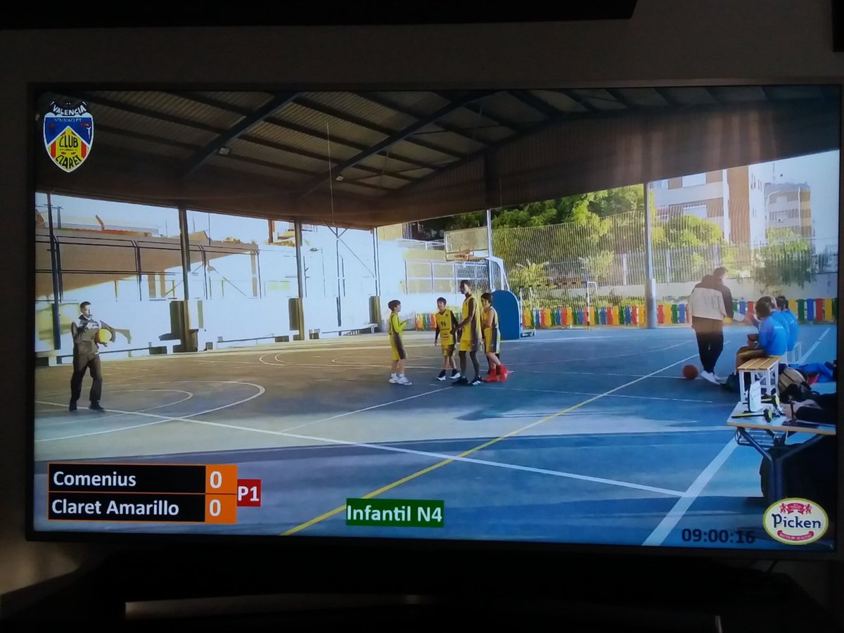 A punto de empezar <a href="/BsktComeniusVlc/">Basquet Comenius</a> <a href="/CBClaret/">CB Claret Benimaclet</a> Infantil amarillo
twitch.tv/cbclaret
Vamos chicos!!