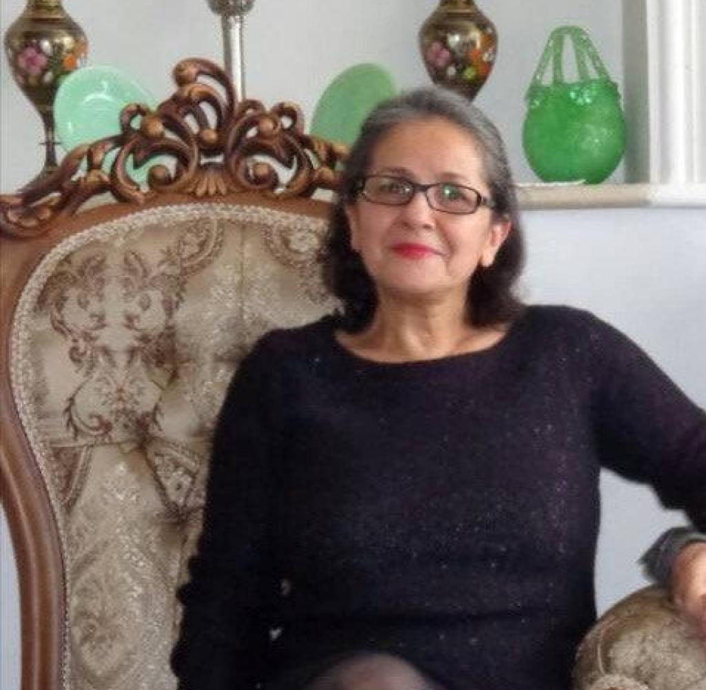 KristinHelene's tweet photo. #FF 
I recommend you follow @mariam_claren, daughter of Nahid Taghavi, German-Iranian dual national arbitrarily detained since October 2020.

Nahid is not allowed to receive visits from her family, has not seen a lawyer yet and doesn't know the charges against her.
#FreeNahid https://t.co/TDPT1jyA27