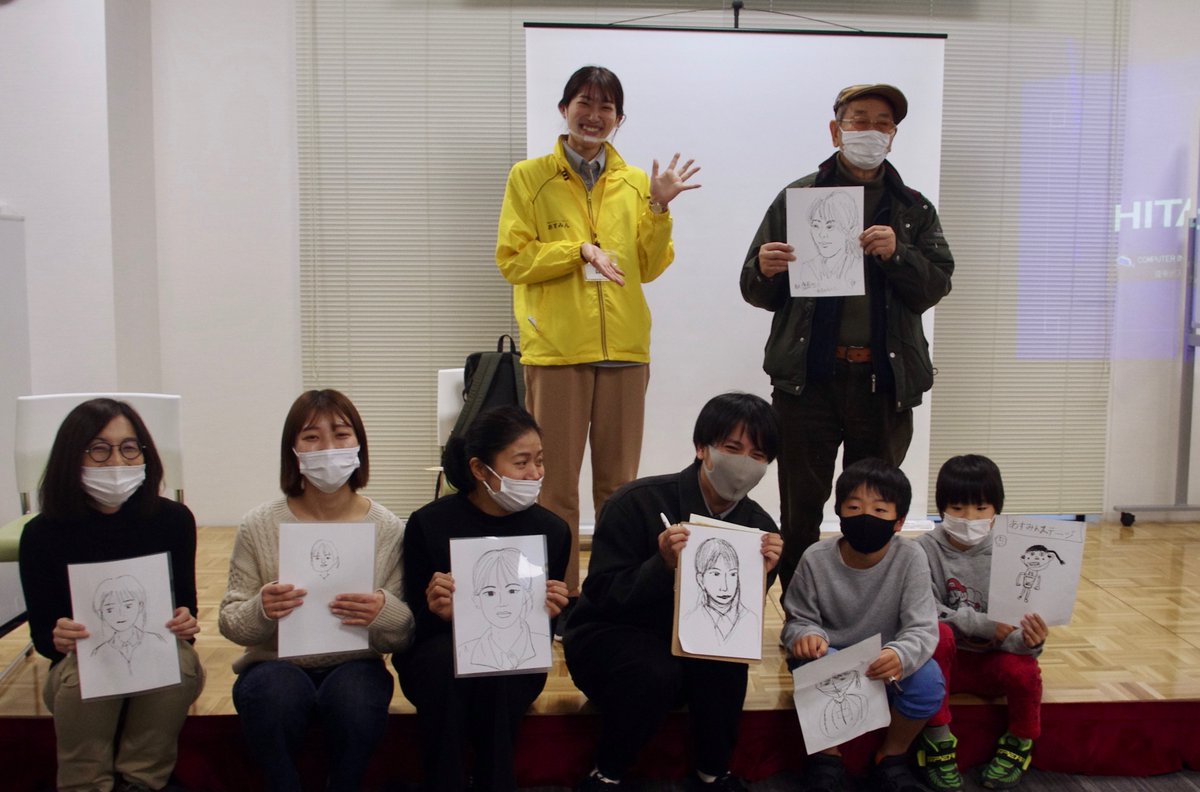 asumin_nownow's tweet photo. 【楽しい #似顔絵教室】#あすみんステージ では「ゆうがおの会」さんによる #似顔絵 教室で上手な描き方を習いながら、あすみんスタッフをモデルに実践にチャレンジ!#あいくる からも子どもたちが参加してくれました。みんな上手に描けたかな? #GAF2020 #fnvc #NPO #ボランティア https://t.co/xC3tY3EcPB