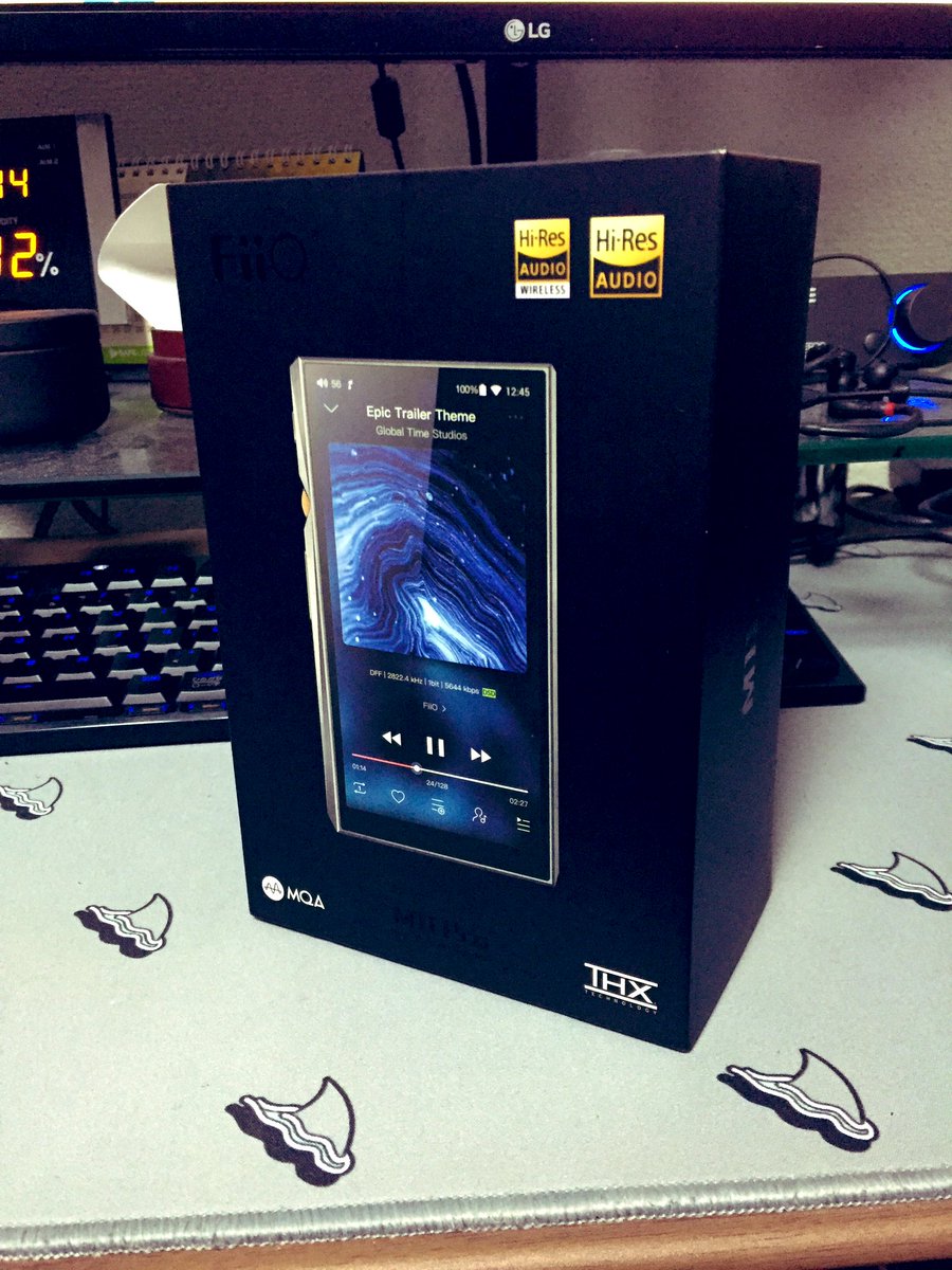 GBA_T2's tweet photo. え〜、改めましてFiio M11proSS着弾です!✌️
中古の日、ESTドル、ESTポイント10倍と安く良いものが買えました!
小傷有りのみの完品が手に入ったので、通常盤と買換えでうちにやって来ました!🥳
#Fiio #M11proSS https://t.co/3Xo4ZnLESs