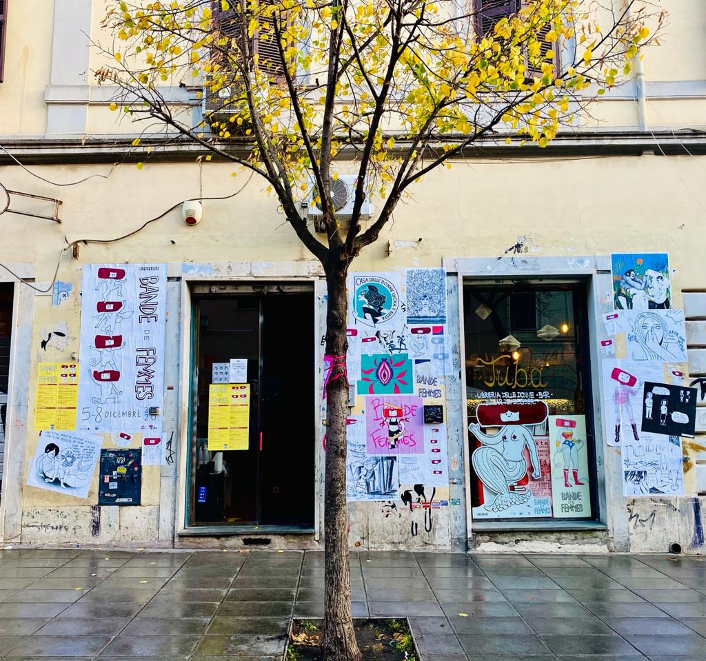 frontiere_zero's tweet photo. Oggi inizia #BandeDeFemmes festival del fumetto e delle illustrazioni delle donne organizzato dalla libreria #Tuba

St'anno è solo sul web ma passiamo comunque in libreria da ste grandi 🥂
Qui l'evento fb con il programma e come seguire le dirette:
https://t.co/OP4RDbXmcI https://t.co/yoStQCL9VF