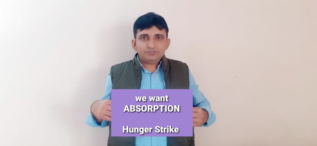 DrBirwal's tweet photo. #Join_hunger_strike

5th December is a historic day for adhoc teachers of DU but I consider it more of a day of contemplation. To overcome our shortcomings. To re-unite and win permanent freedom.
#compliance_MHRD_5thDecember2019
#we_adhoc_want_absorption https://t.co/4j7spIH7sS