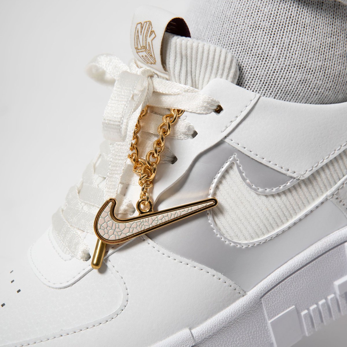 air force avec chaine en or