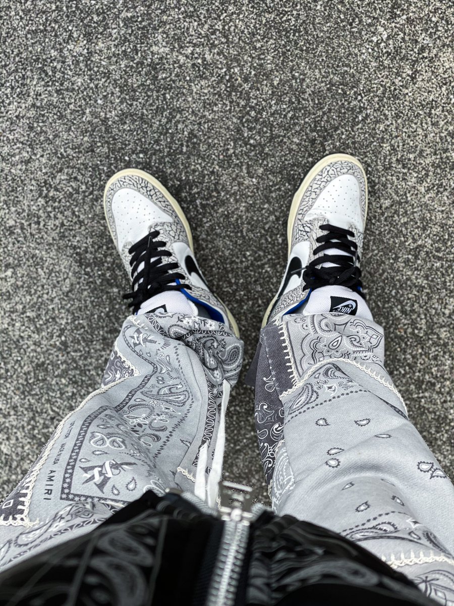 sneakerhack1's tweet photo. 柄パンとスニーカー合わせのクセ強感😇
これが楽しいと思う世界に行けばいい🏃♂️
#スニーカーハック
#sneakerhack
https://t.co/GlIjUtZo9z https://t.co/dc26UQm5kw