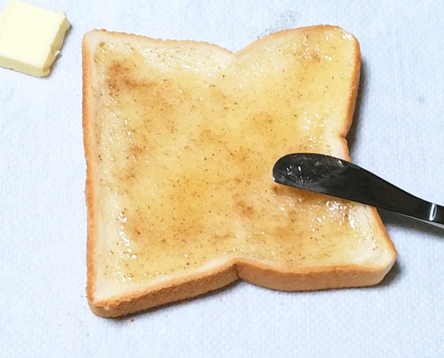 adsk4's tweet image. The road to fuck - Honey butter honey toast. ( ´•ᴗ•)ก
1, Sprinkle Sichuan Pepper powder on it. 2, Spread honey on it and put the bread in the toaster oven. 3, After baking, spread butter and little of honey. 4, Sprinkle the pepper powder again.