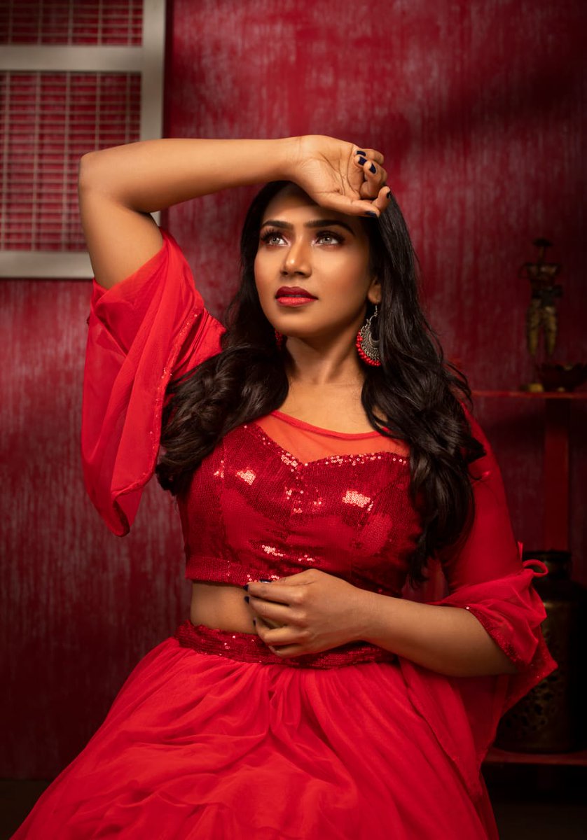 itskabi's tweet photo. ADMIRABLE
Photoshoot pics of Actress : @JacobsRisha

#Concept &amp; #styling : #ramuvenkat #sugustyling

#costumes : 
#HEMASGASUDESIGNERS
#GASUDESIGNERS

#Designers :  #ramuvenkat87 
#sugustar

#photography :  @studioticstudio
#ASHOK

#Make up : #sherlenemutharasi

@teamaimpr https://t.co/F7DF3l4FT4