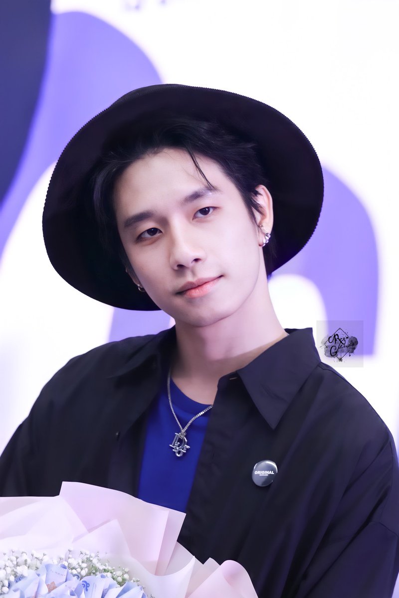 fc_prom's tweet image. “เป็นคนใสๆ น่ารัก มีสกิลน่าฟัดและน่ากอด”😊 

#PromPayy
#คนบาปของPromPayy