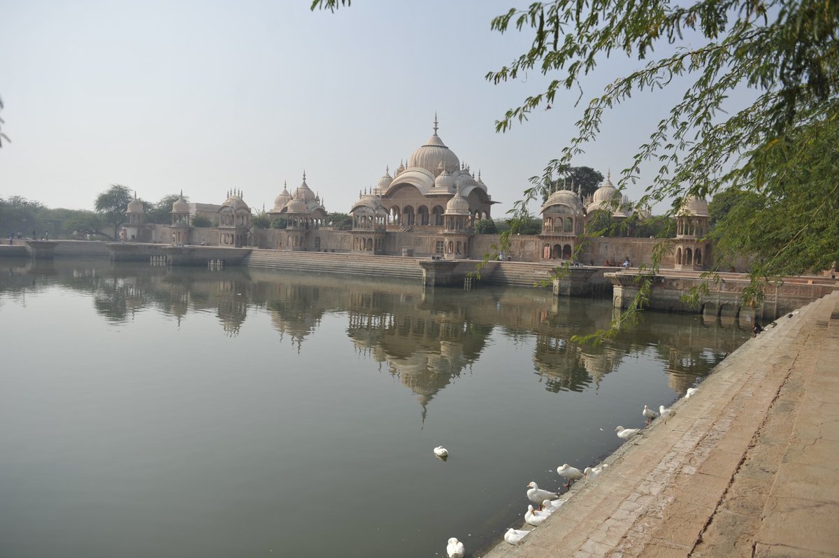 WalterJLindner's tweet photo. And here Kusum Sarovar, splendid sandstone monument on holy Govardhan Hill in Radha Kund near Mathura, also place of Jat ruler Maharaja Suraj Mal's memorial. It has religious importance for being part of the celebrated pastimes of Sri Radharani and Lord Krishna. https://t.co/zUwGcS6VDu