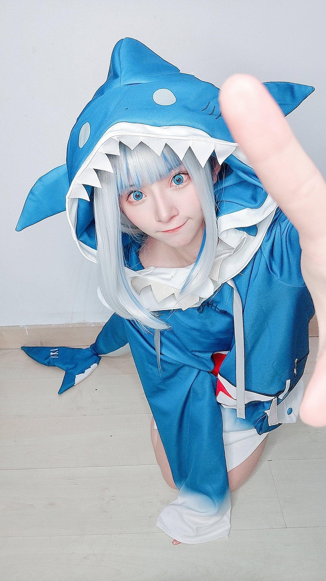 画像,#がうる・ぐら  #hololive  #Vtuber 🌊「海底つまらんすぎてワロタ」暇な时は海洋生物と会话するのが好き❤~ https://t.co/53F5…