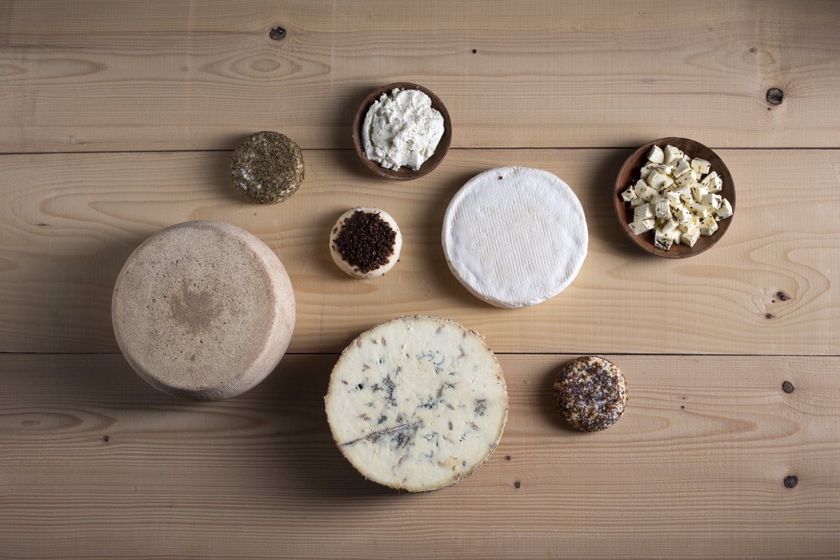 basquecheese's tweet photo. Gazta, queso, cheese, fromage..
#amatxo #basquecheese https://t.co/fvbH8krsaG
