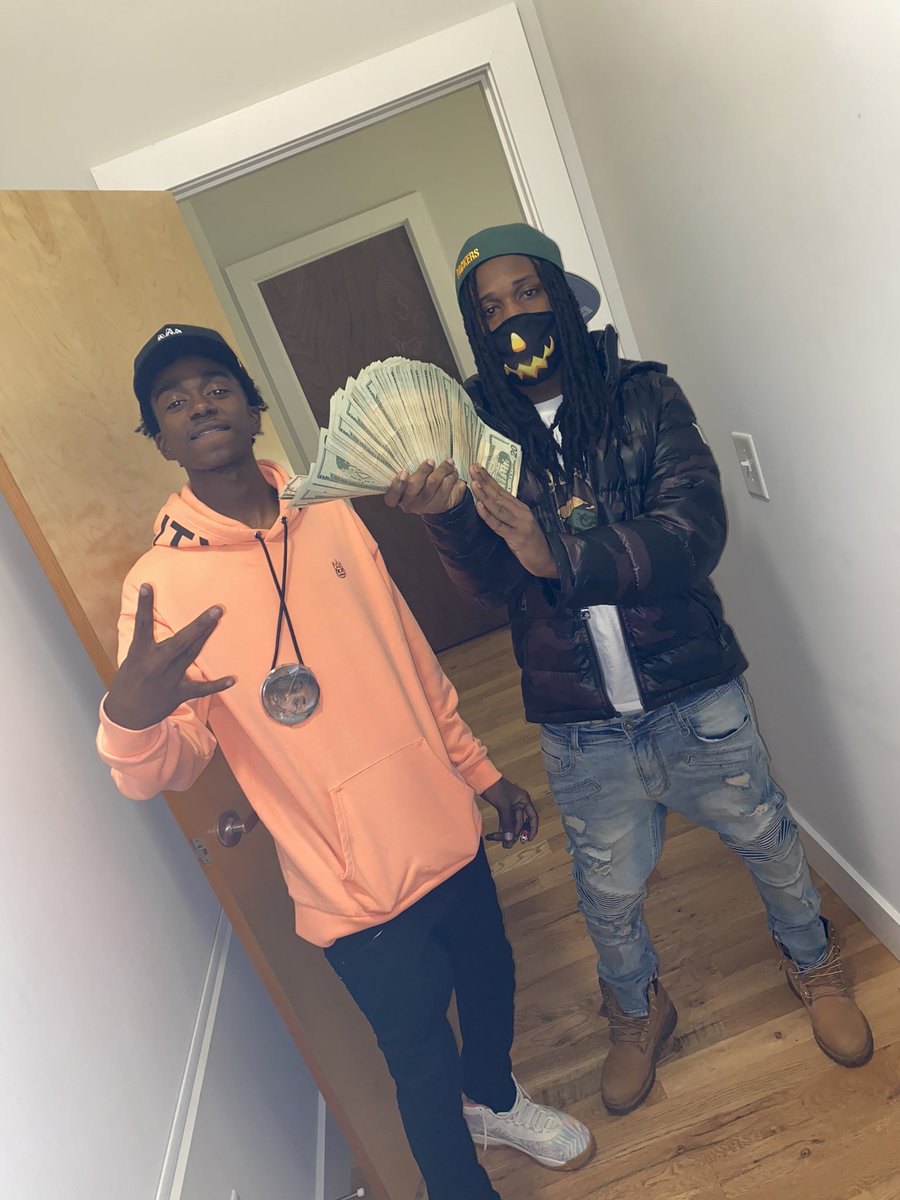 SelfPaidBk's tweet image. Happy Bag Day To My Lil Brudda @ReggieBDABoss 🖤 #LLPP 🕊 #WBE4L