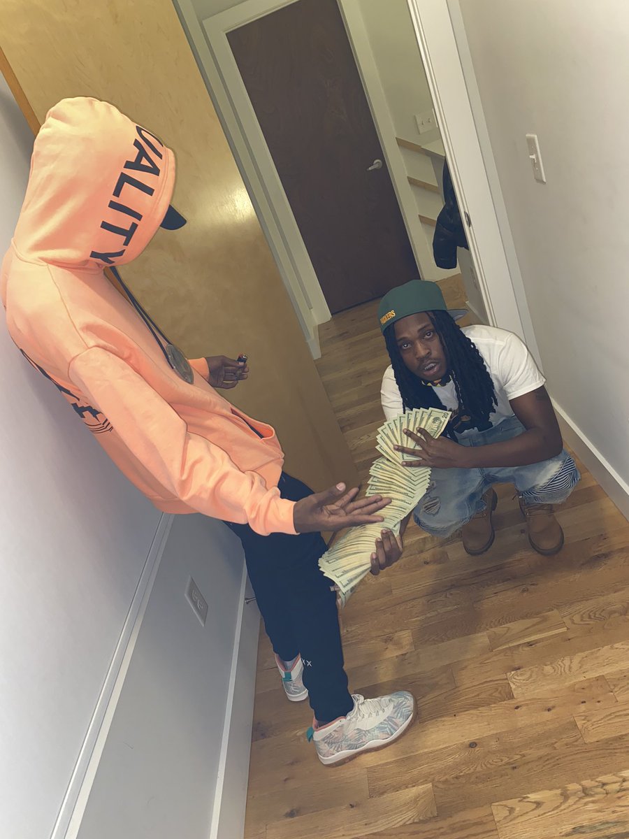 SelfPaidBk's tweet image. Happy Bag Day To My Lil Brudda @ReggieBDABoss 🖤 #LLPP 🕊 #WBE4L