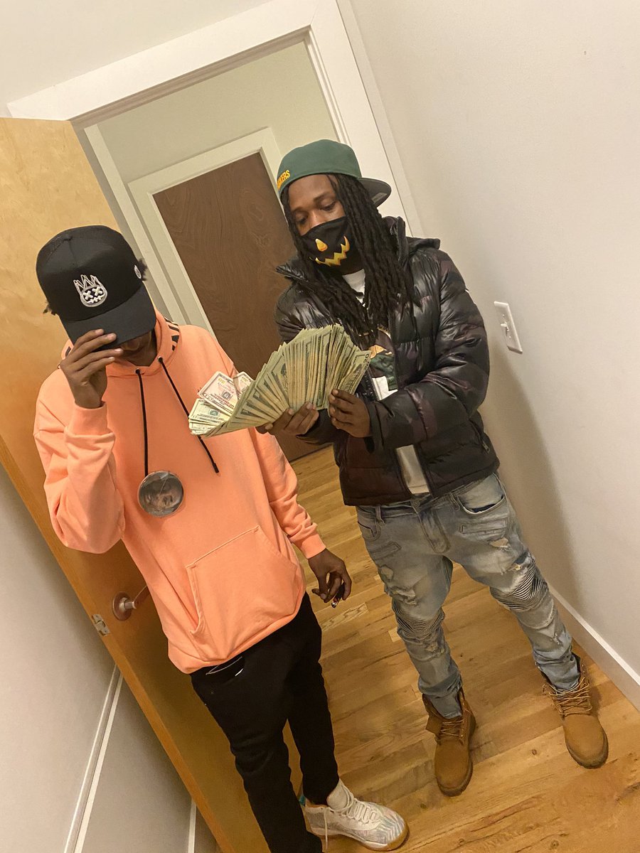 SelfPaidBk's tweet image. Happy Bag Day To My Lil Brudda @ReggieBDABoss 🖤 #LLPP 🕊 #WBE4L