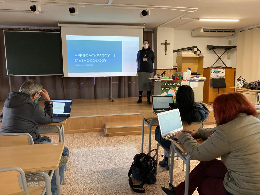 SalesianasALC's tweet photo. Last Thursday, some teachers of non-linguistic subjects started a course on CLIL Methodology, with the Trainer Carmen García, to learn it and put it into practice next school year.
#CLILmethodology #scaffolding
#reflectivelearner #innovation #CuidaLaVidaPonleCorazón @SalesianasEs https://t.co/fTWbN00FEW
