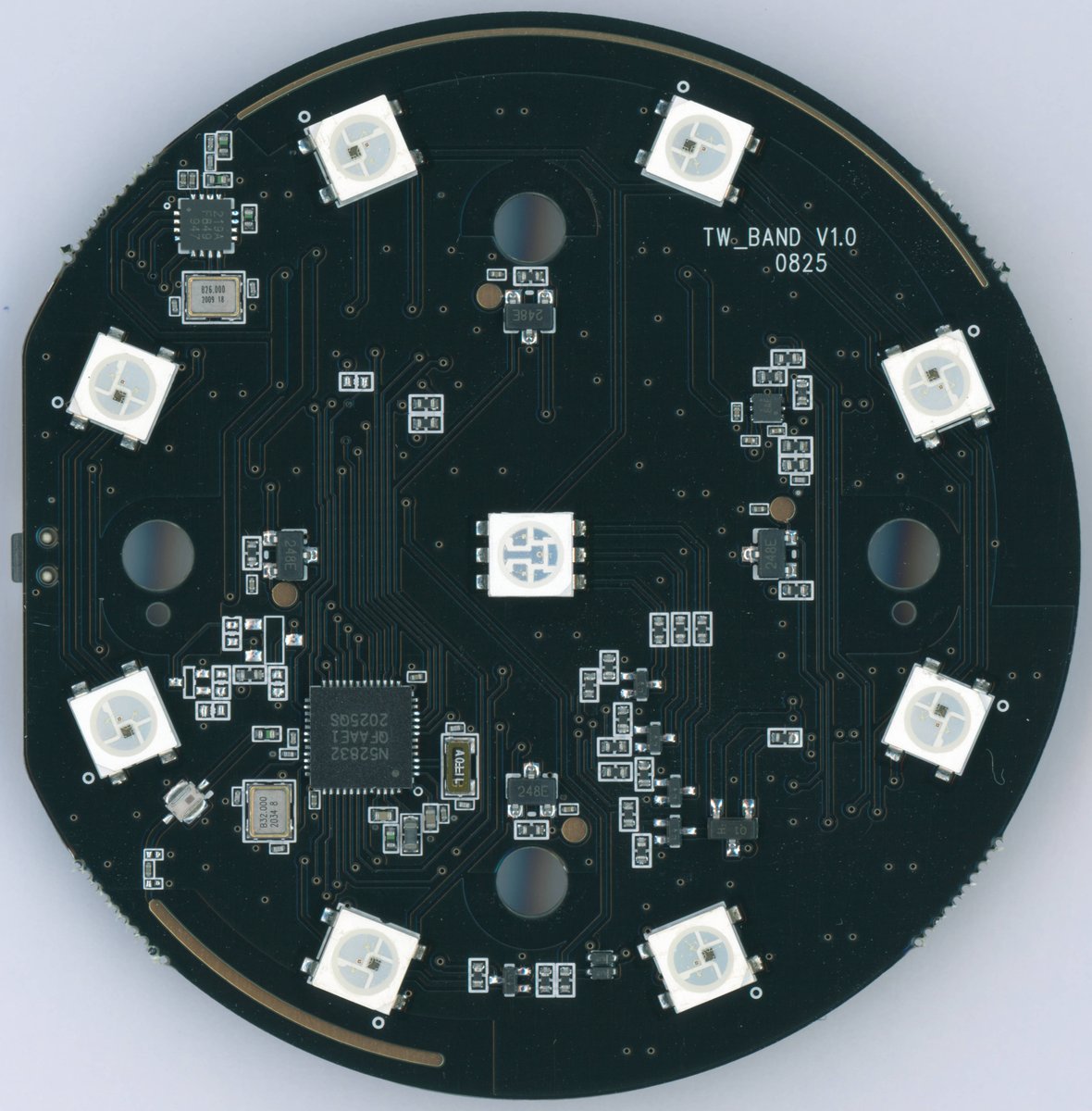 njmsjmdct2's tweet image. TWICE 5TH Anniversary Lightband kit
Wireless LED control light band
teardown and PCB scan