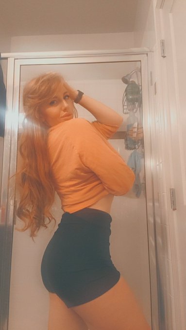 It's been a hot minute hasn't it? My hair has grown quite a bit! https://t.co/UPCi00eZHZ<a href="/tag/dirtynerdyandflirty"class="tags"><span>#dirtynerdyandflirty</span></a>