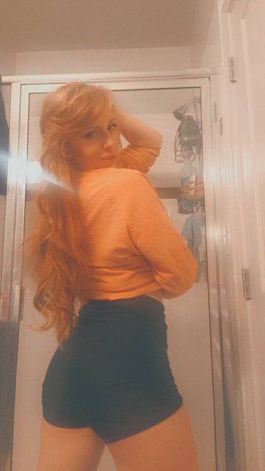 It's been a hot minute hasn't it? My hair has grown quite a bit! https://t.co/UPCi00eZHZ<a href="/tag/dirtynerdyandflirty"class="tags"><span>#dirtynerdyandflirty</span></a>