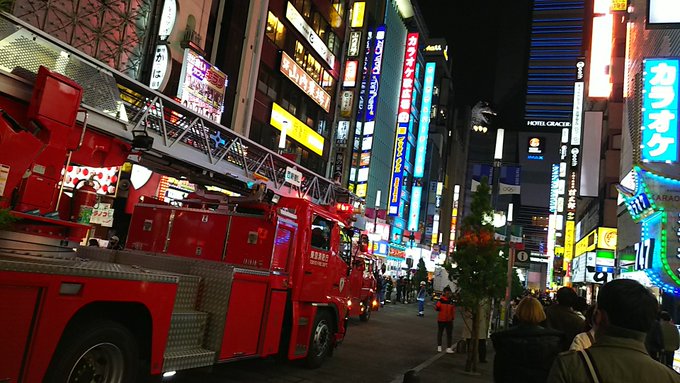 火事 東京都新宿区下落合4丁目4番で火災 消防車が歌舞伎町に集結している 現地の画像や動画まとめ まとめダネ