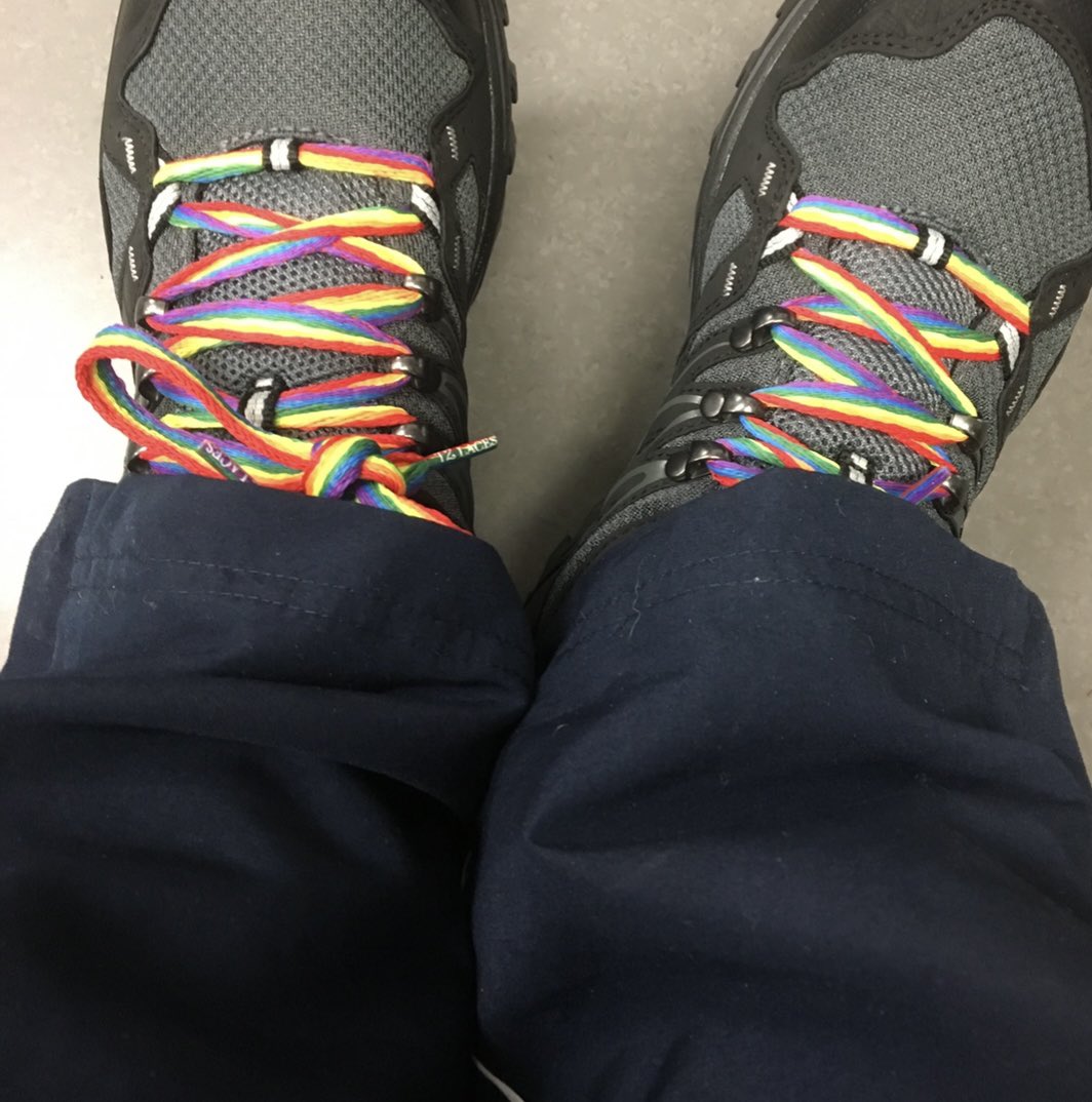 #RugbyRainbowLaces 👍🏻👍🏻🌈🌈#GallagherPrem @stonewalluk