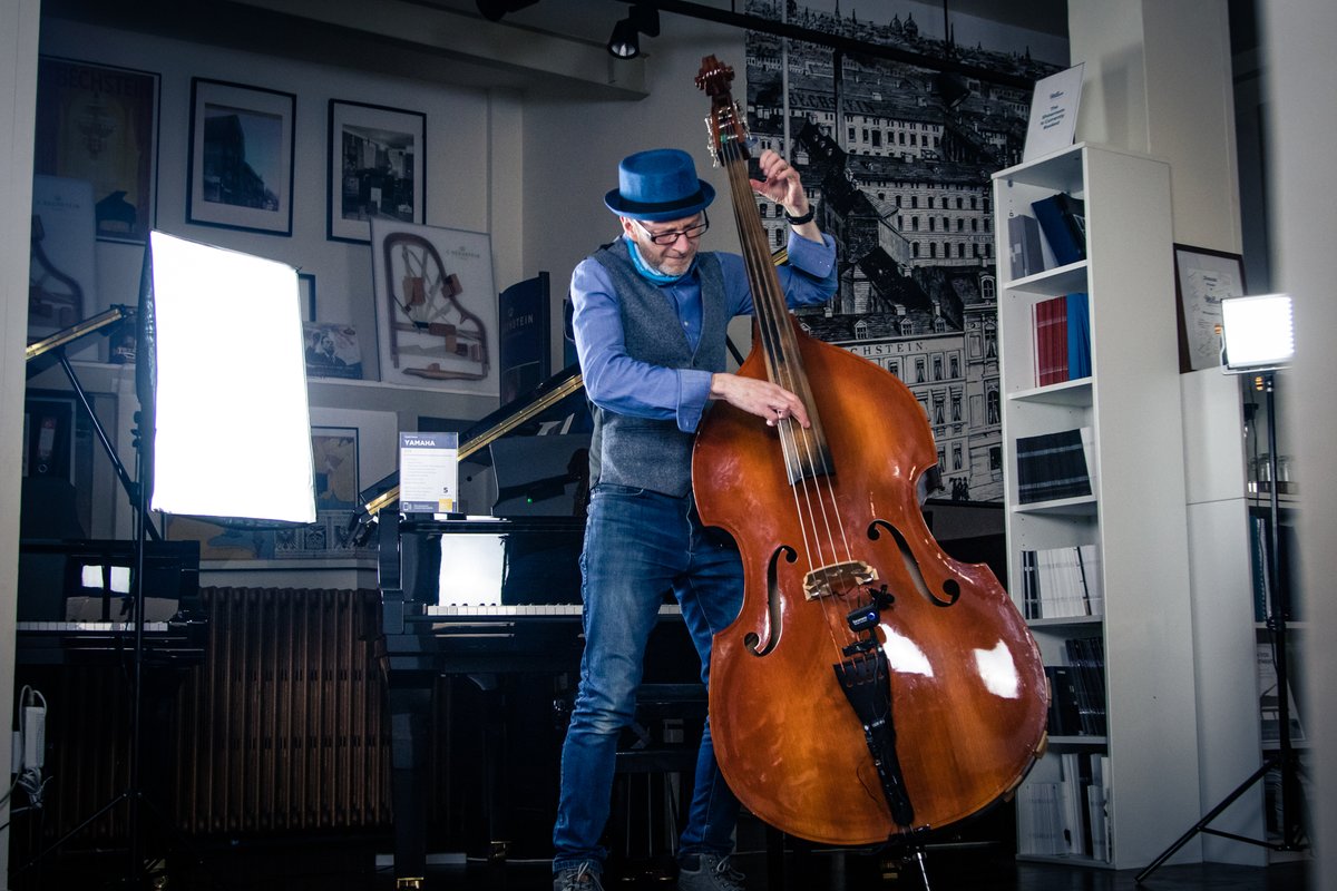 MillersMusic's tweet image. Recapping the highlights of #MillersLIVE our first ever LIVE stream event. 🎙️

Discover more 👉 bit.ly/2JDABNe