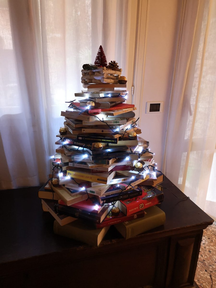 Homemade Christmas tree 🎄🙃 #phdlife #BookTwitter #readerscommunity