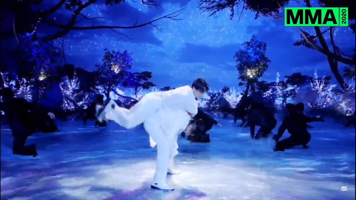 extra kudos to both of them too for going straight from a pas de deux presage into jimin turning on top of jungkook's back. it's a lot of fast paced movements along the usual 8 step bars and for them to pull it off is astounding.