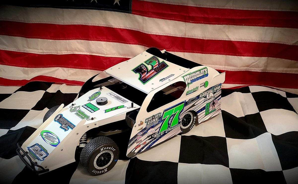 100 spots opening up around 6PM CST over on the Facebook fan page. #sbchassis #traxxis #slash