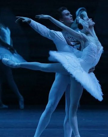 more comparisons :D this part is so central in swan lake because it's the start of the conflict between the white swan and black swan fighting to reveal itself. it's amazing how bts really stick to the art and inspiration.