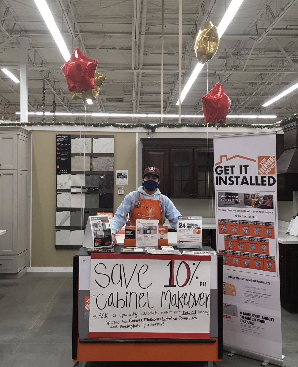 Isaac and team 0482 ready to drive pipeline and sales! <a href="/ChadKrausTHD/">Chad Kraus</a> @KennyRedigerTHD #PMDWinsWithServices