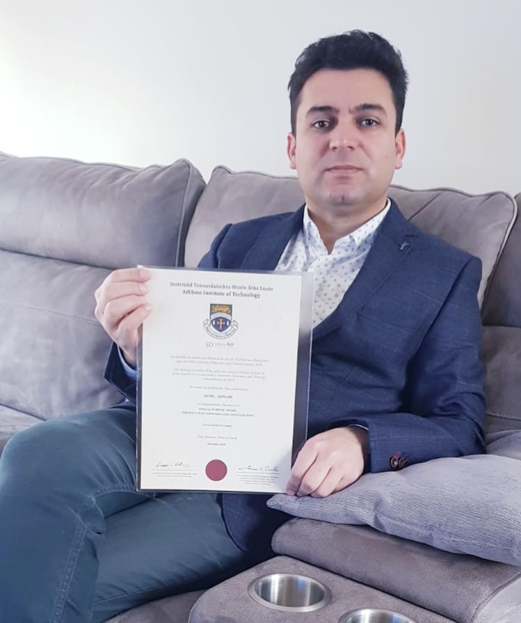 JamiilAhmadi's tweet photo. بە ئاوات گەیشتن 🎓

I am proud to share the  excitement of graduating in Athlone IT Engeneering &amp; Informatics Faculty with Networks and Configuration.

What a wonderful day in my life 🎓

#AITGrad2020 https://t.co/D4wFtfCJr1