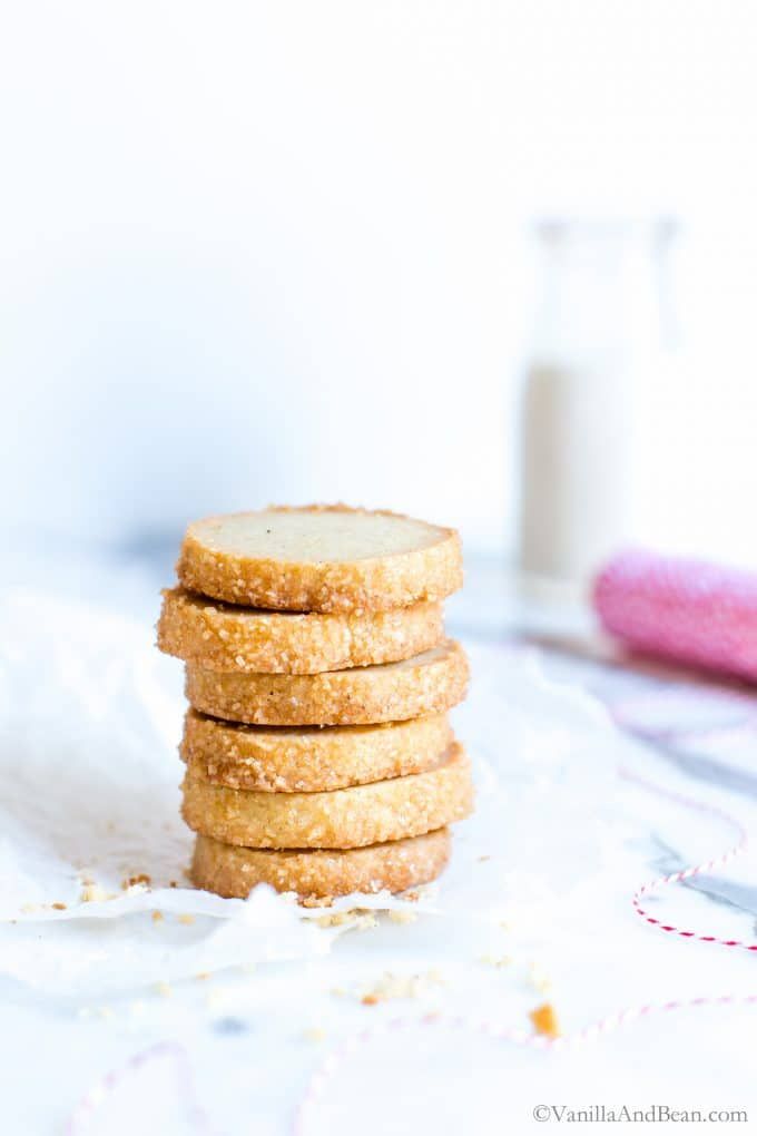 Boozy_Foodie's tweet photo. More #BakingWithBooze! Bourbon Vanilla Bean Shortbread Cookies from Vanilla and Bean - I must try this :) #FestiveBaking
https://t.co/38vDOVDo46 https://t.co/XHO61CTq9B