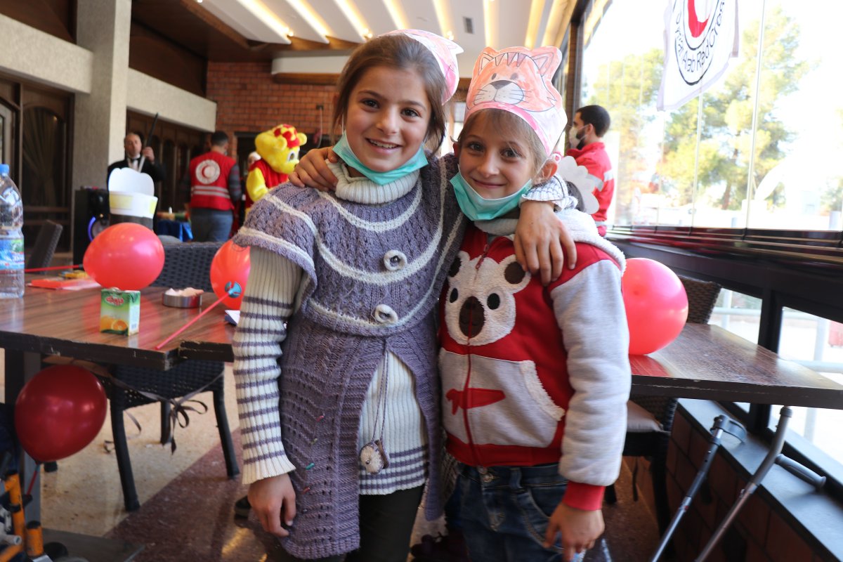 olaulmo's tweet photo. After we help children with new limbs, we rely on family members to support their physical and mental health. Usually this means parents or other adults, but for Ghina, her biggest supporter is her sister, who is always seen bringing Ghina around their neighborhood on her bike. https://t.co/bNyfSrE2zo